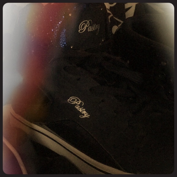 Pastry sneakers - Picture 1 of 3